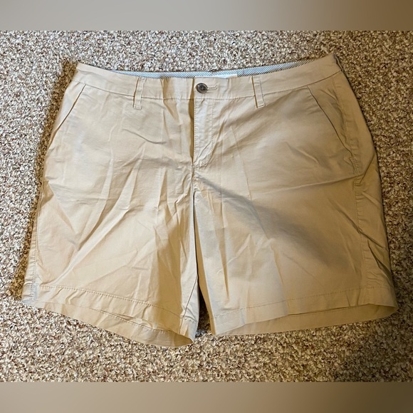 Old Navy Pants - Old Navy Khaki Shorts